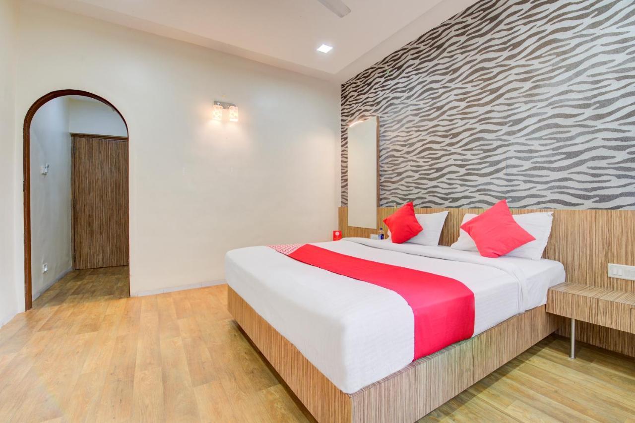 Hotel Collection O Sunshine Near Inox à Pune Extérieur photo